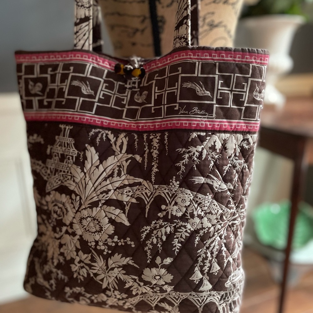VERA BRADLEY  Large Tote in Brown Pink White Asian Inspired print with pink trim - Picture 10 of 16